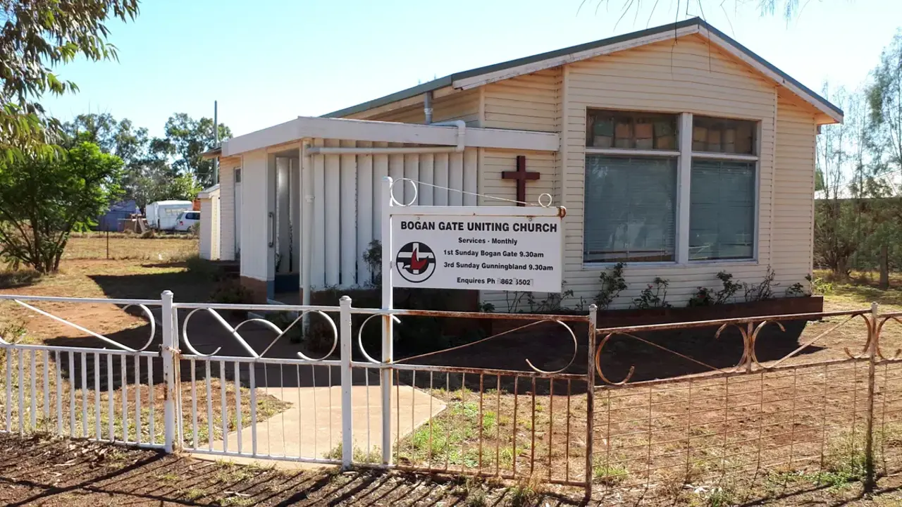 Worship at Bogan Gate